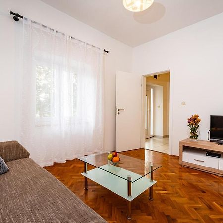 Apartment Eva Maslenica Exterior foto