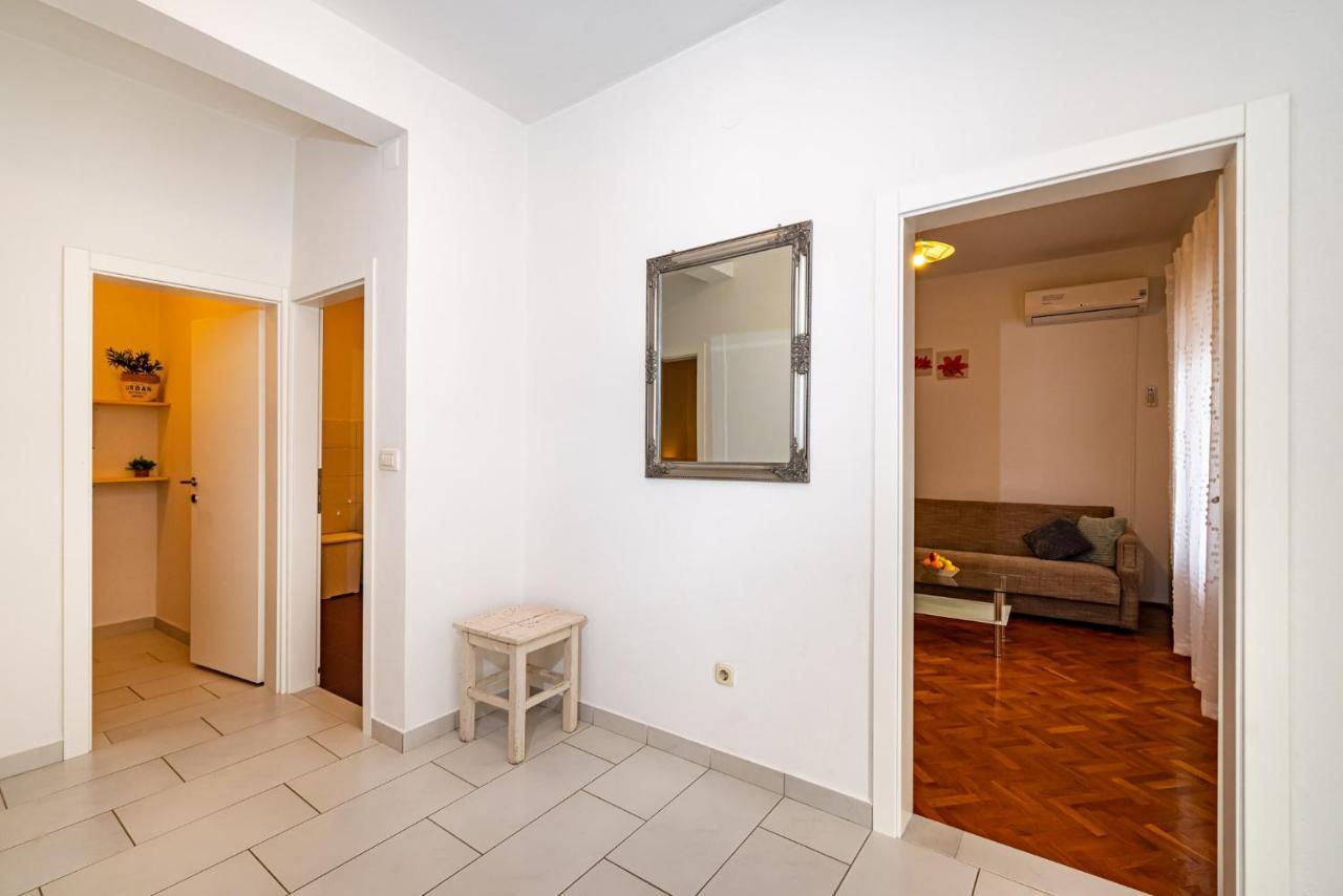 Apartment Eva Maslenica Exterior foto