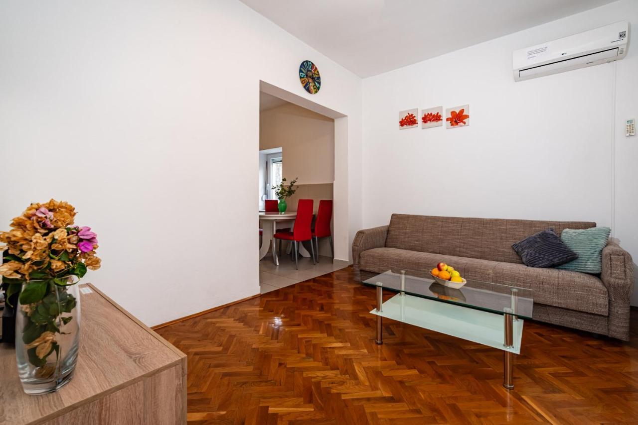 Apartment Eva Maslenica Exterior foto
